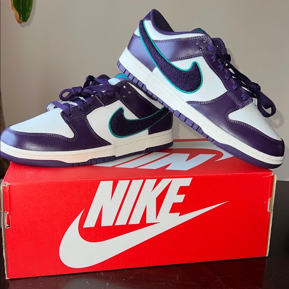 Nike Dunk Low Chenille Swoosh Grand Purple. - Picture 3 of 12